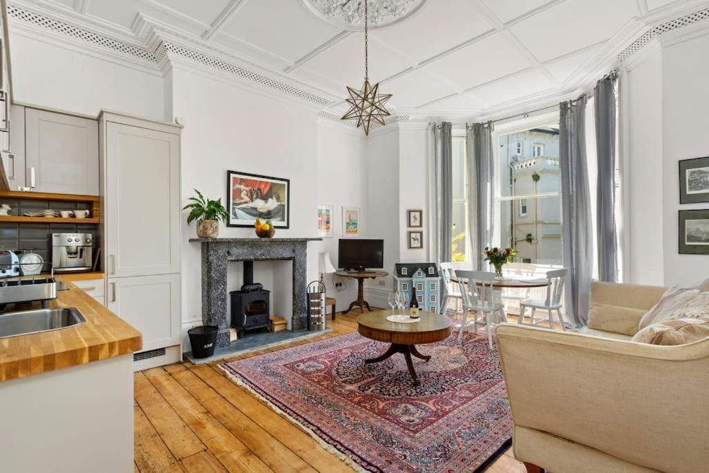 Luxurious Victorian, A Few Minutes From The Beach - Sleeps 2 Adults And Up To 3 Children Apartment St Leonards-on-Sea Bagian luar foto